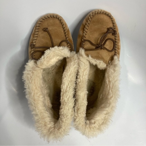 UGG Women’s Alena slippers size 7 - Picture 8 of 10